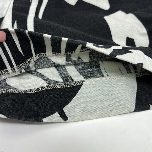 Express Design Studio Dress Shorts Women’s Size 0 Black/White Zebra Animal Print - Picture 3 of 11